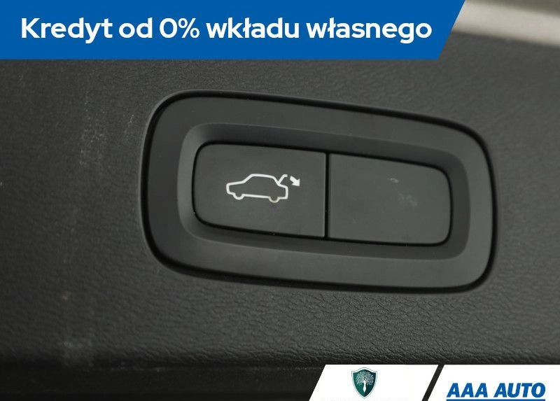 Volvo V60 cena 84000 przebieg: 190117, rok produkcji 2018 z Michałowo małe 436